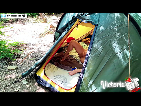 ❤️ ថតដោយកាមេរ៉ា Passionate jerk off Stranger in a tent ☑ រឿងអាសអាភាស នៅពួកយើង